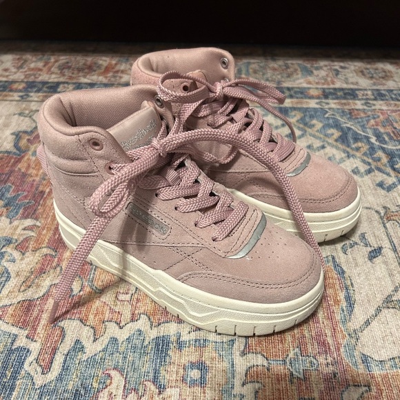 Girls Reebok mauve Reebok sneakers size 13